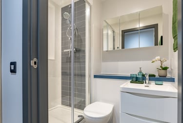 Premium Plus En Suite at Biscuit Factory, 140 Little Donegall Street, City Centre, Belfast, BT12FL - Image 3